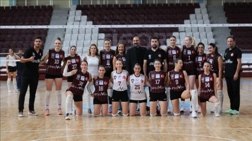 arsaVev, isim sponsoru oldukları Hatay Voleybol Spor Kulübü sporcularıyla bir araya geldi