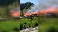 Artvin'de bir köyde yangın çıktı