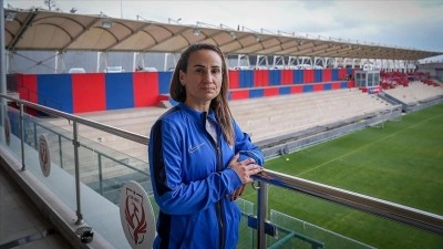 Arzu Karabulut'un gurbetten T&uuml;rk Milli Takımı'na uzanan futbol yolculuğu