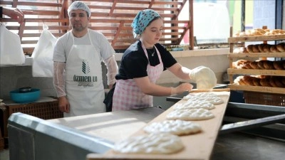 Aş&ccedil;ılık mezunu kızı fırıncı babanın en b&uuml;y&uuml;k destek&ccedil;isi oldu