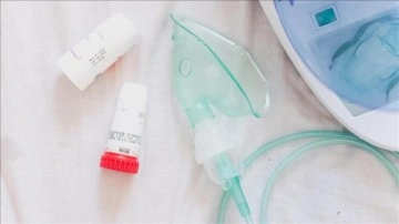 Astım tedavisinde nefes açıcı ilaçların soluk aldırma cihazıyla kullanılması öneriliyor