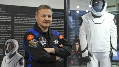 Astronot Alper Gezeravcı, AKM'de &ccedil;ocuklarla buluşacak