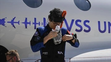 Astronot Atasever uzay yolculuğunda yanında taşıdığı kefiyeyle Filistin'e destek mesajı verdi