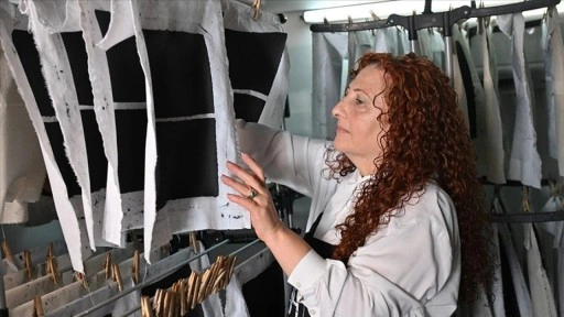 Atık kağıtlar "Medeniyet Hamuru" ile usta ellerde yeniden hayat buluyor