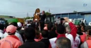 Avcılar Belediyesi temizlik işçileri CHP&#39;li yönetimi protesto etti