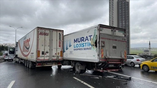 Avcılar'da zincirleme trafik kazası ulaşımı aksattı