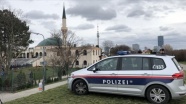 Avrupa&#039;daki camilerde güvenlik önlemleri artırıldı