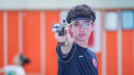 Avrupa Gençlik Olimpik Festivali'nden davet alan milli atıcı Ömer Tuna'nın gözü olimpiyatl