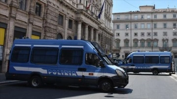 Avrupa genelinde suç örgütü Ndrangheta'ya yönelik baskınlarda 100'den fazla kişi tutukland