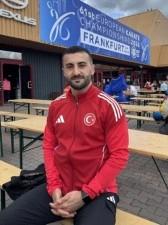 Avrupa Karate Şampiyonası'nda finale kalan Uğur Aktaş'ın altın madalya inancı y&uuml;ksek
