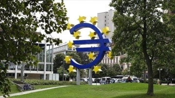 Avrupa Merkez Bankası, 3 temel politika faizini sabit tuttu