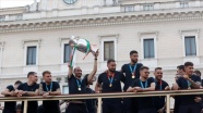 Avrupa şampiyonu İtalya Milli Takımı Roma&#039;da şampiyonluk turu attı