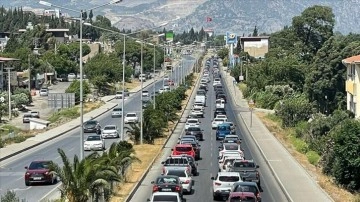 Aydın'da tatilcilerin dönüş yolunda yoğun trafik