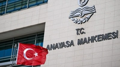 AYM, noter katipleri ile adaylarının disiplin cezalarına ilişkin d&uuml;zenlemeyi iptal etti
