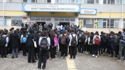 Ayser &Ccedil;alık Ortaokulu &ouml;ğrencileri farklı okul binasında eğitime yeniden başladı