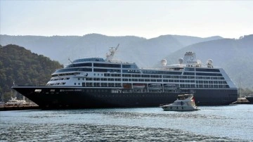 &quot;Azamara Journey&quot; Marmaris Limanı'na yanaştı