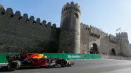 Azerbaycan'da kazanan Ricciardo