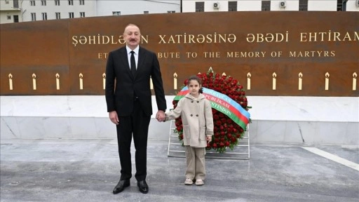 Azerbaycan, Gence'de Ermenistan'ın saldırısına hedef olan sivil alana anıt park inşa etti