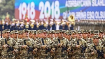 Azerbaycan ordusunun 105. kuruluş yılı kutlanıyor