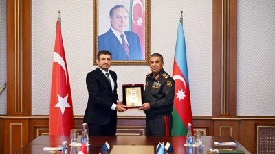 Azerbaycan Savunma Bakanı Hasanov, Baykar Y&ouml;netim Kurulu Başkanı Bayraktar ile g&ouml;r&uuml;şt&uuml;