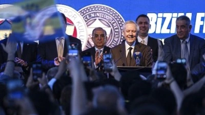 Aziz Yıldırım, İstanbul'da kongre &uuml;yeleriyle bir araya geldi