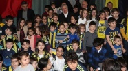 Aziz Yıldırım Kayseri'de çocuklarla buluştu