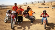 Babanın motosiklet tutkusu ailesini de sardı