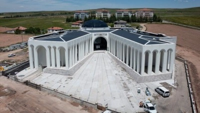 Bah&ccedil;eli'nin hibe ettiği arsaya yapılan cemevinin ikinci etap &ccedil;alışmaları tamamlandı