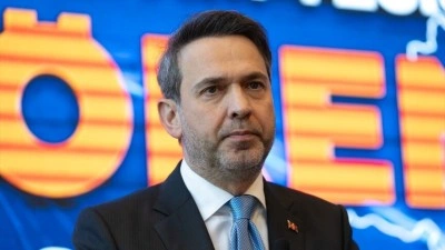 Bakan Bayraktar, g&uuml;neş enerjisinin yıl sonunda elektrik kurulu g&uuml;c&uuml;nde zirveye &ccedil;ıkacağını bildirdi