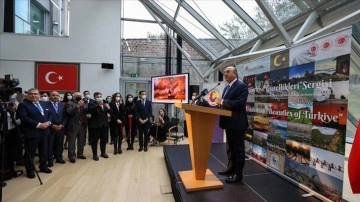 Bakan Çavuşoğlu, Brüksel'de 'Türkiye Güzellikleri' fotoğraf sergisinin açılışına katıldı