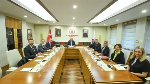 Bakan Ersoy, Google Küresel İlişkiler Başkanı Kent Walker ile görüştü
