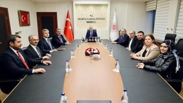 Bakan Işıkhan, Asgari Ücret Tespit Komisyonu'ndaki işçileri kabul etti