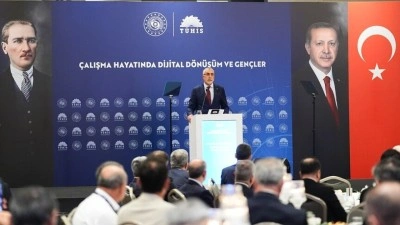 Bakan Işıkhan: Emeği ve sosyal adaleti merkeze alan her &uuml;retimin destek&ccedil;isi olmaya devam edeceğiz