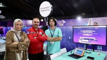 Bakan Kacır, 2017'de geliştirdiği projeyle birincilik alan genç ile TEKNOFEST'te karşılaşt