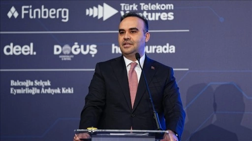 Bakan Kacır'dan "GO! GLOBAL Türkiye Zirvesi"nde Türkiye'ye yatırım çağrısı