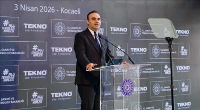 Bakan Kacır: T&uuml;rkiye'nin kalkınmasına &ouml;nc&uuml;l&uuml;k eden emek&ccedil;ilerimizin her daim yanında olacağız