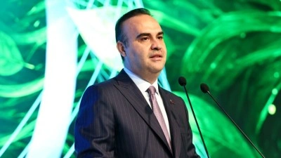 Bakan Kacır: T&uuml;rkiye, &uuml;retim ve ihracat odaklı kalkınma yolculuğunda kararlılıkla ilerliyor