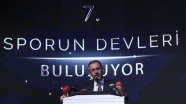 Bakan Kasapoğlu, Ülke TV&#039;nin &#039;7. Sporun Devleri Buluşuyor&#039; ödül törenine katıldı