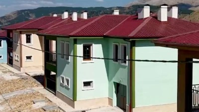 Bakan Kurum'dan 6 Şubat depremleri sonrası Adıyaman'da inşa edilen k&ouml;y evlerine ilişkin paylaşım