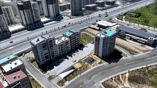 Bakan Kurum'dan Başakşehir'de yapımı tamamlanan sosyal konutlara ilişkin paylaşım