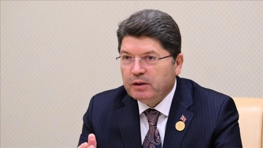 Bakan Tunç'tan, Adli ve İdari Yargı Mazeret ve Müstemir Yetki Kararnameleri'ne ilişkin açı