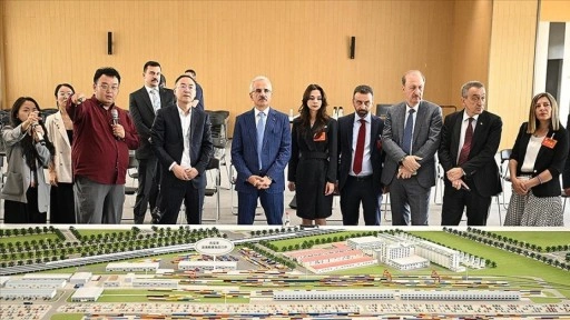 Bakan Uraloğlu, Çin'i ziyaretinde Şian şehrinde temaslarda bulundu