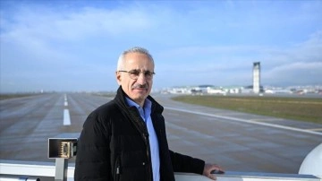 Bakan Uraloğlu, hava yolu yolcu sayısında şubatta rekor artış olduğunu bildirdi