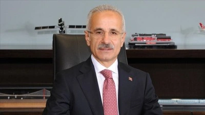 Bakan Uraloğlu'ndan H&uuml;rm&uuml;z Boğazı'ndaki T&uuml;rk sahipli gemilerin durumuna ilişkin a&ccedil;ıklama