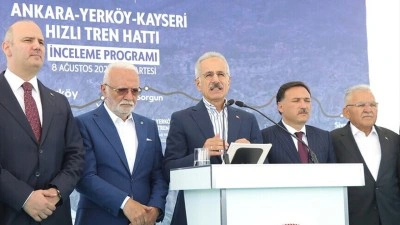Bakan Uraloğlu, Yerk&ouml;y-Kayseri Y&uuml;ksek Hızlı Tren Hattı'nda &ccedil;alışmaların yarılandığını duyurdu