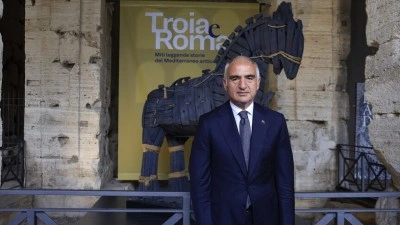 Bakan Ersoy: "Troya ve Roma: Antik Akdeniz Mitleri, Efsaneleri, Hikayeleri" Sergisi &ccedil;ok etkili