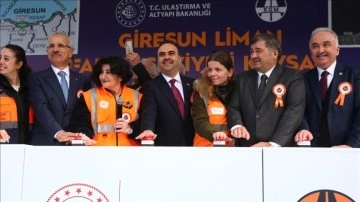 Bakanlar Kacır ve Uraloğlu, Giresun Liman Farklı Seviyeli Kavşağı Temel Atma Töreni'ne katıldı