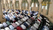 Bakü'de ramazan ayının ilk cuma namazı kılındı