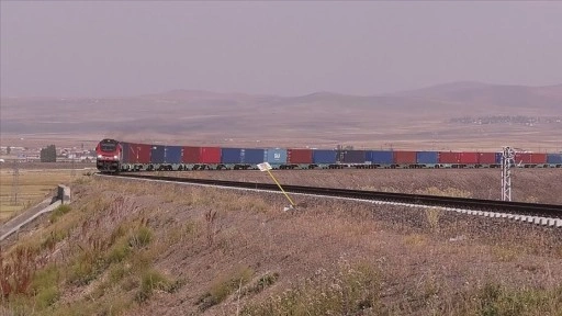 Bakü-Tiflis-Kars Demiryolu hattıyla 7 ayda 250 bin ton yük taşındı