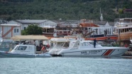 Balıkesir açıklarında Türk kara sularına itilen 35 sığınmacı kurtarıldı